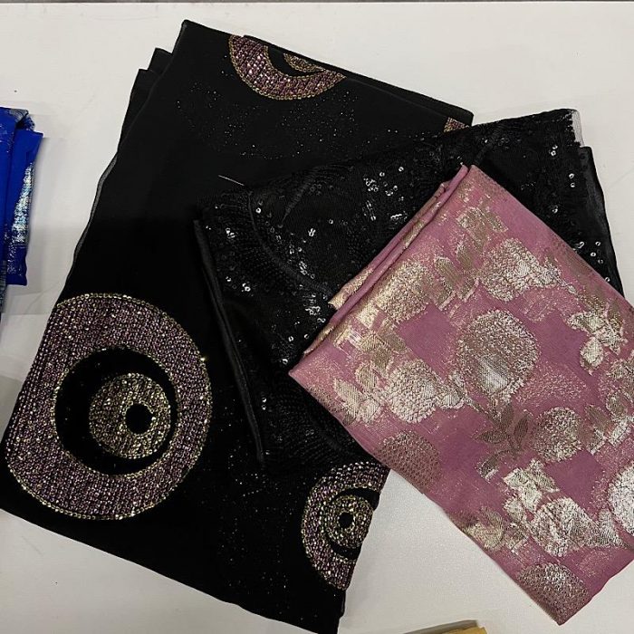 Somalian Dirac pink shiny scarf - Image 1